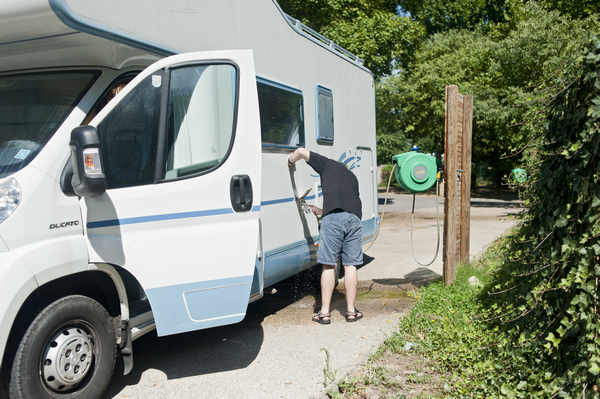 camping_paris_emplacements_aire_service_camping_car