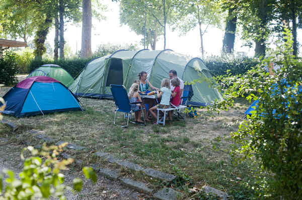 camping_paris_emplacements_campeurs